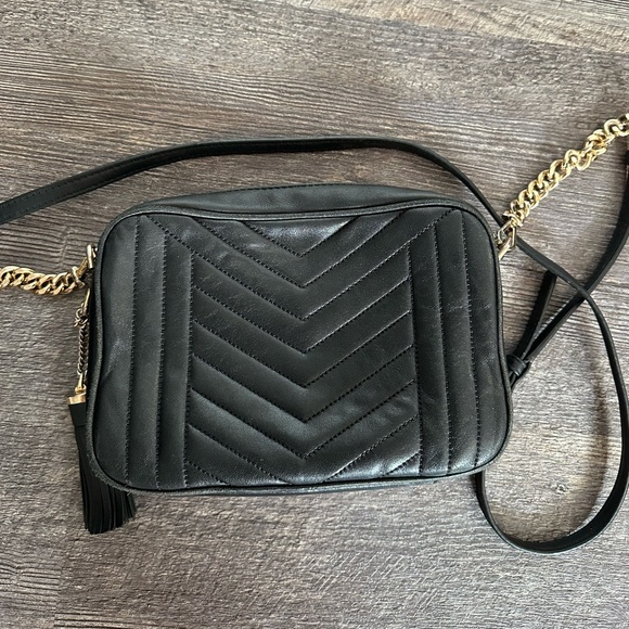 Michael Kors Jet Set Medium Quilted Bag - Picture 9 of 15